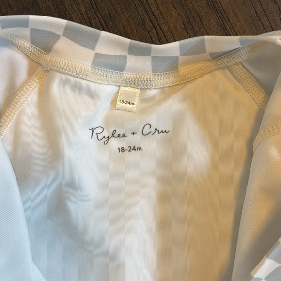 Rylee Cru one piece rash guard swim Girls 18-24M - Picture 4 of 4